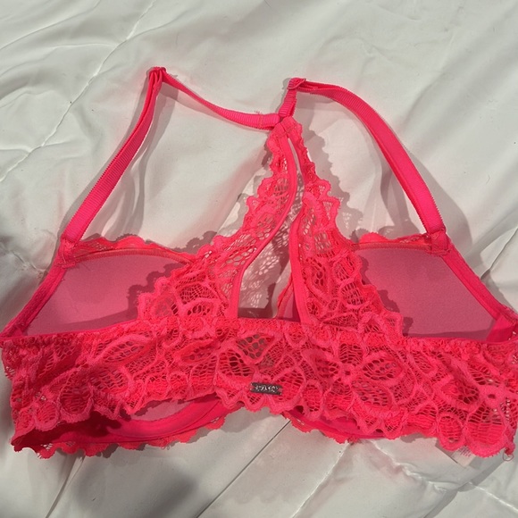 PINK bra - Picture 2 of 2